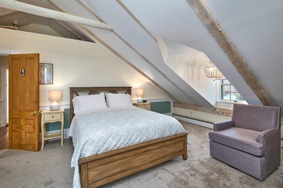 Seating area, Bedroom