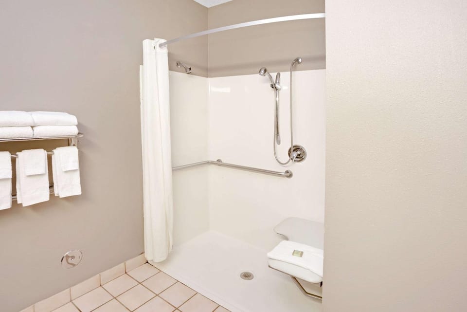 Bathroom, Photo of the whole room, On site