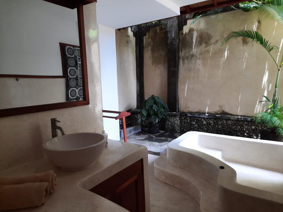 Bathroom, Bath