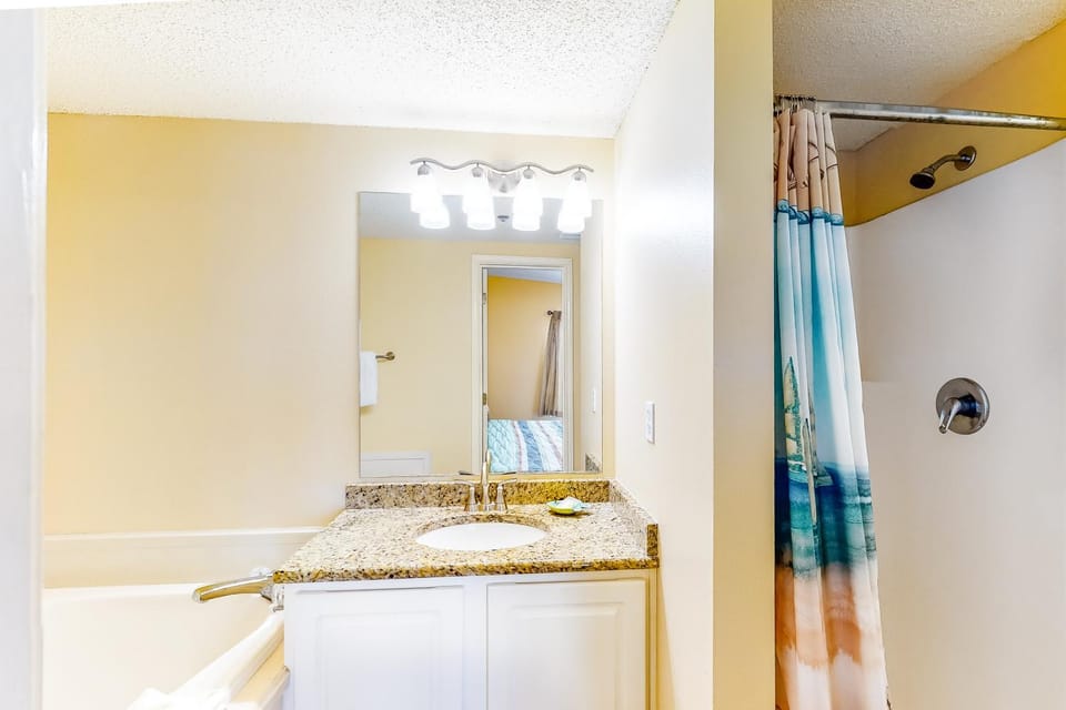 Tropic Isl 501 Apartment in West Beach