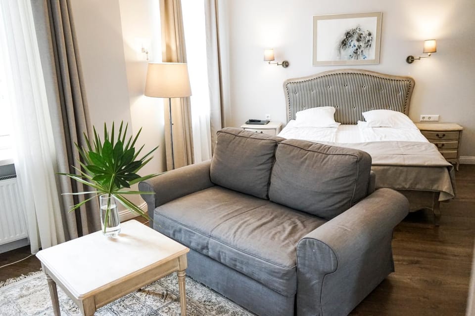 Living room, Bedroom