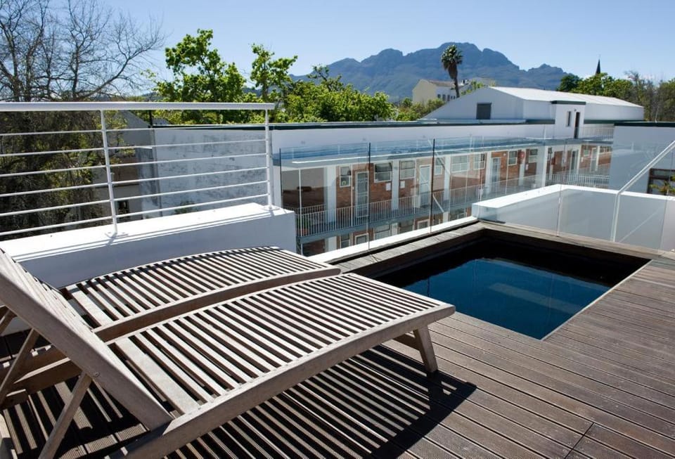 Balcony/Terrace, Pool view, Swimming pool
