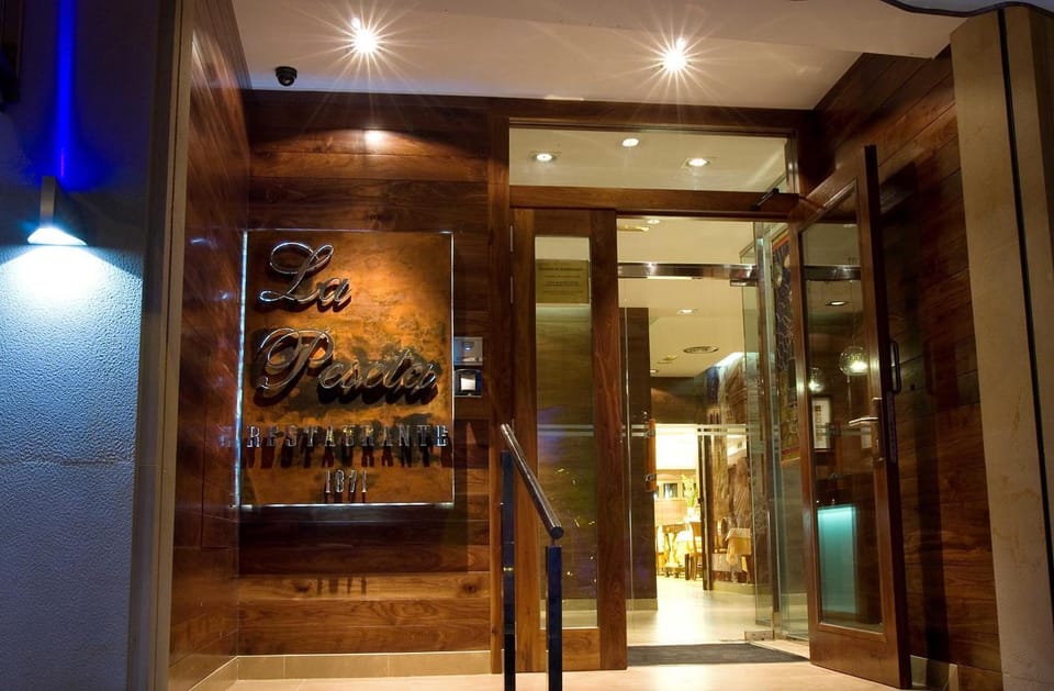 Facade/entrance, Property logo or sign