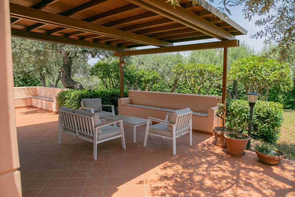 Garden, furniture