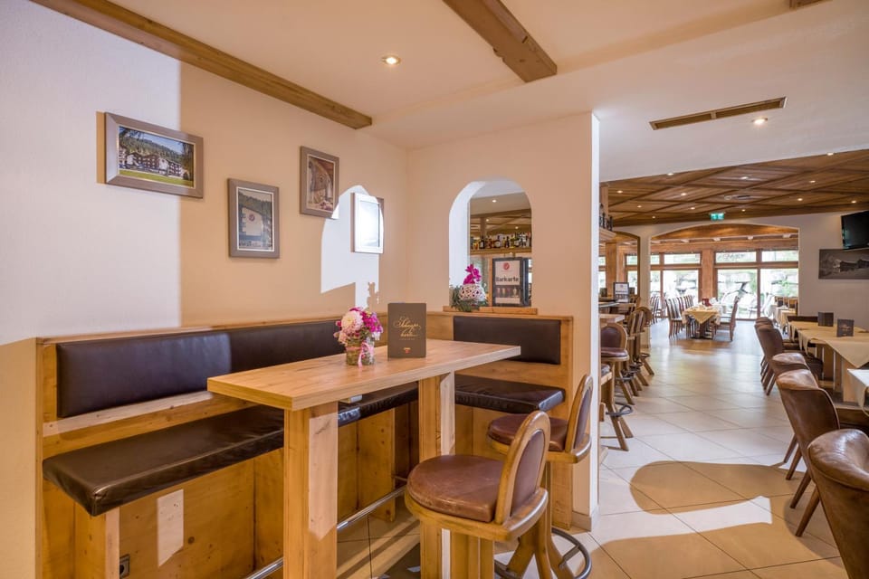 Lounge or bar
