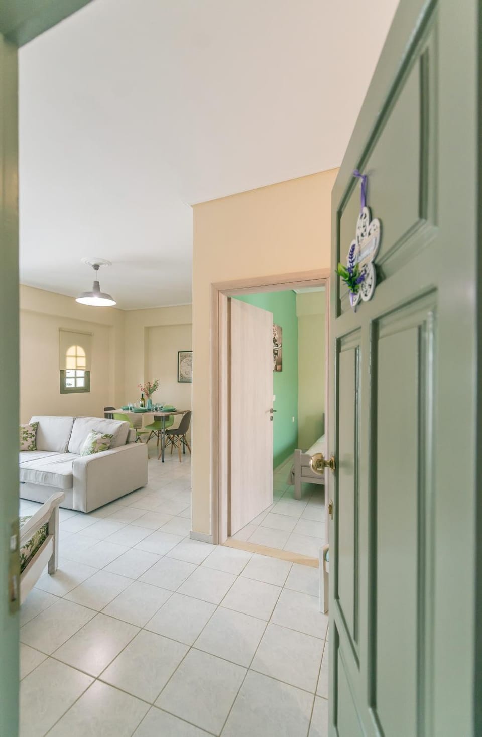 Living room, Photo of the whole room, Seating area, Bedroom