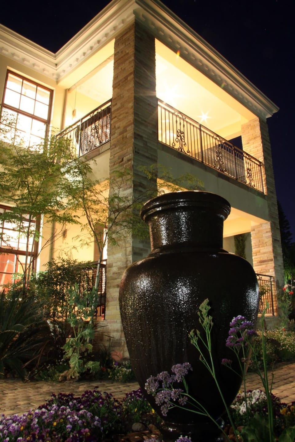 Nearby landmark, Other, Garden view