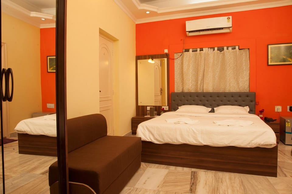 Om Sai Villa Guesthouse Bed and Breakfast in Kolkata
