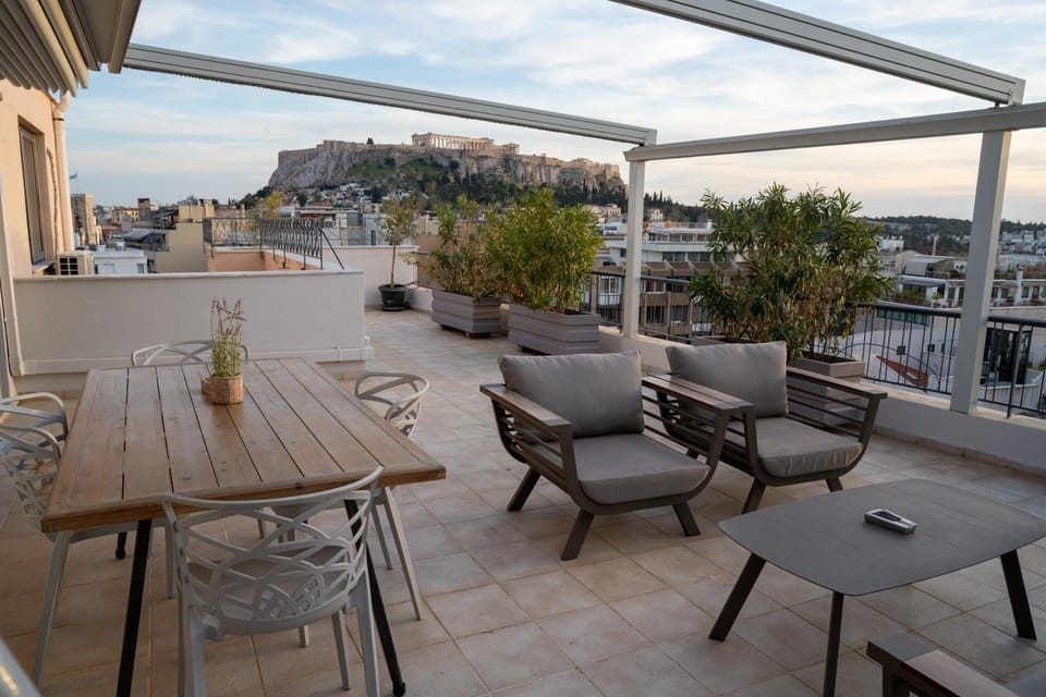 Balcony/Terrace, Landmark view