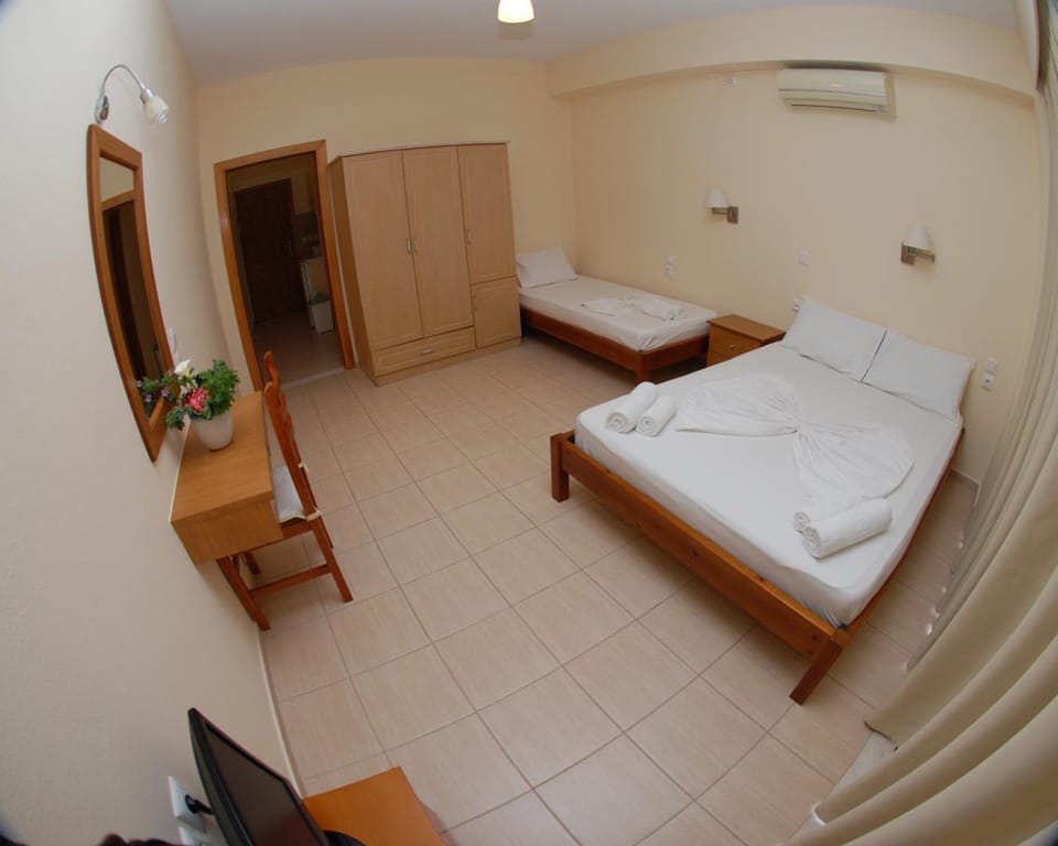 Nikos Hotel and Apartments Hotel in Sarandë