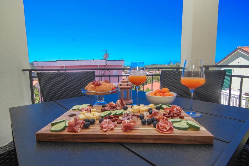Food and drinks