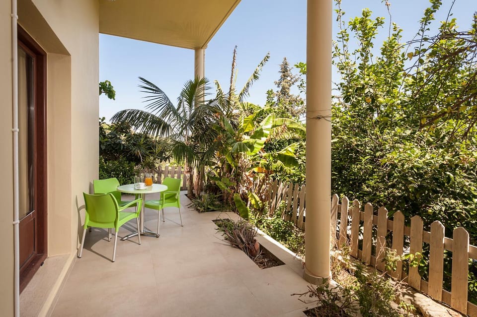 Garden, Balcony/Terrace