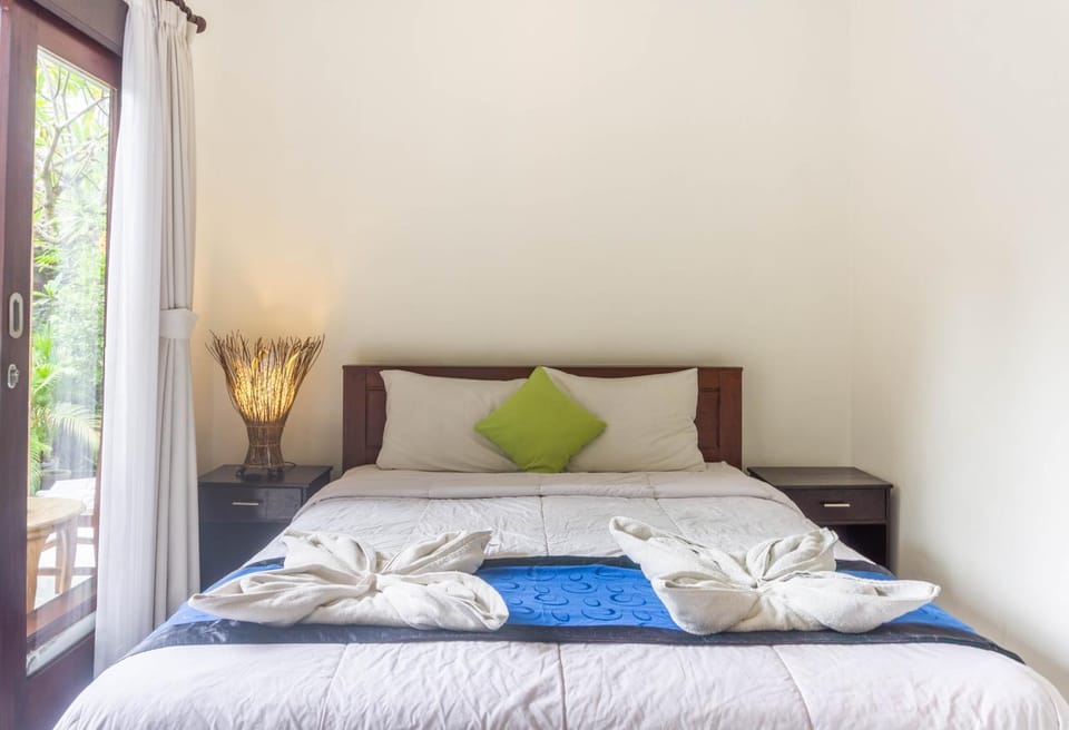 Bed, Photo of the whole room