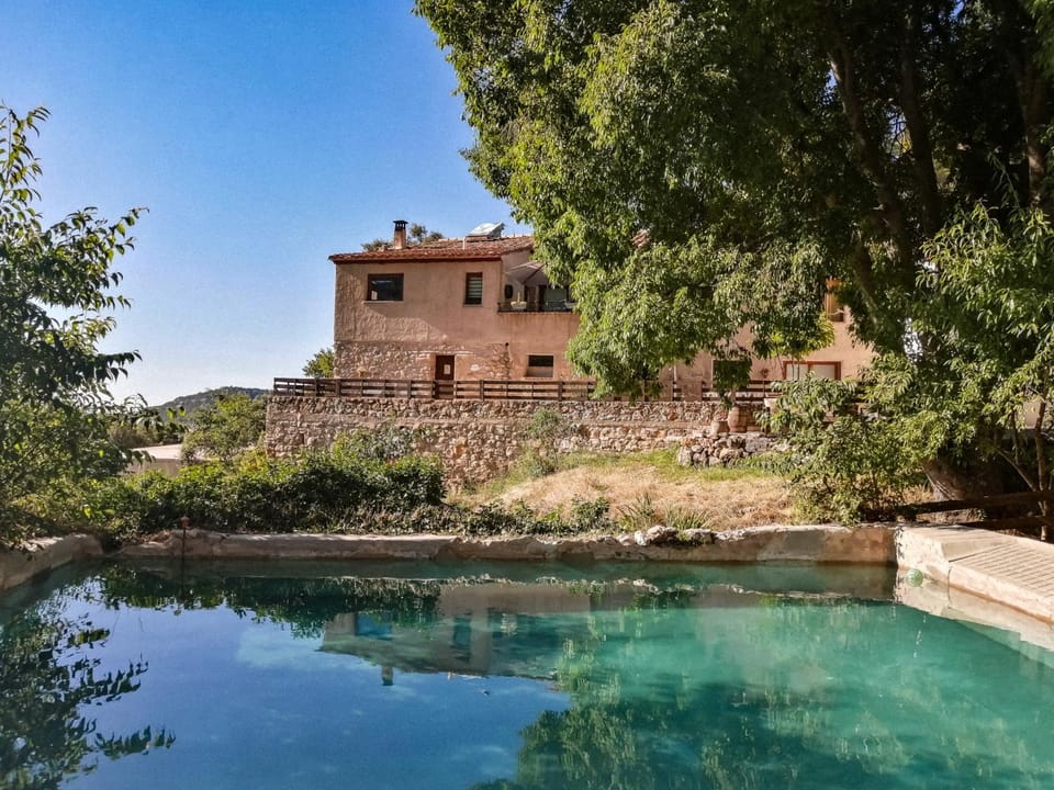 Property building, Day, Natural landscape, Garden, Pool view, Swimming pool, Swimming pool