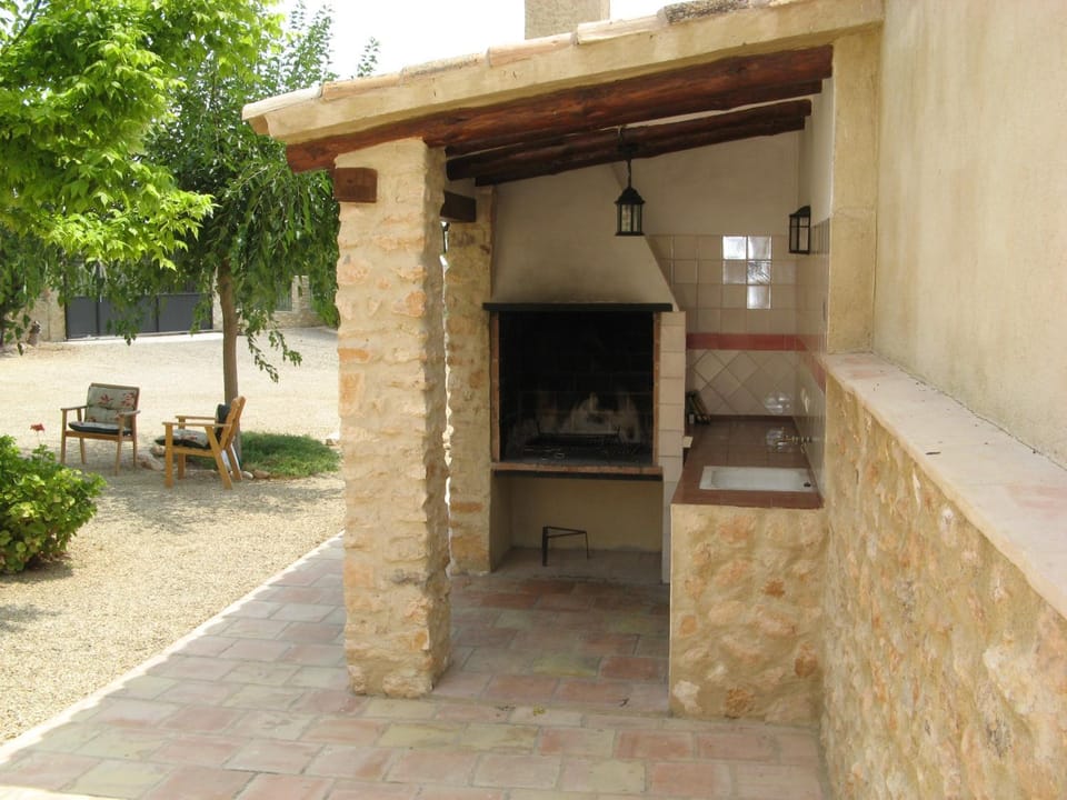 Spring, Day, BBQ facilities, On site