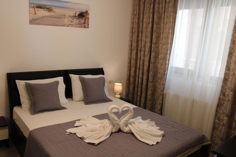 Bluewaves Apartment Mamaia Nord Apartment in Constanța County