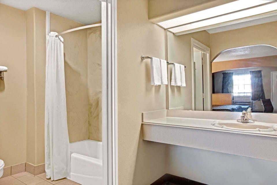 Bathroom, Photo of the whole room, On site
