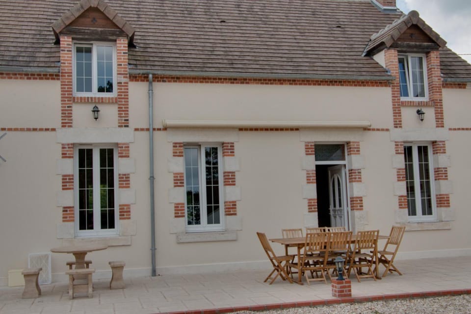Patio, Facade/entrance