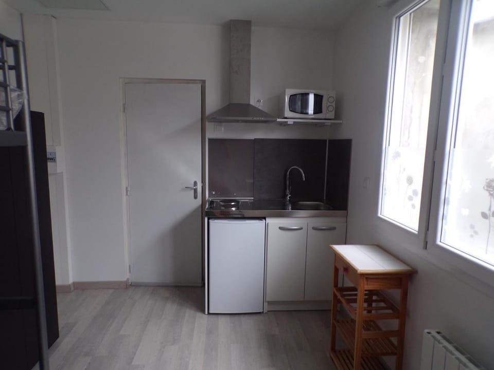 studio Turquoise Apartment in Berck