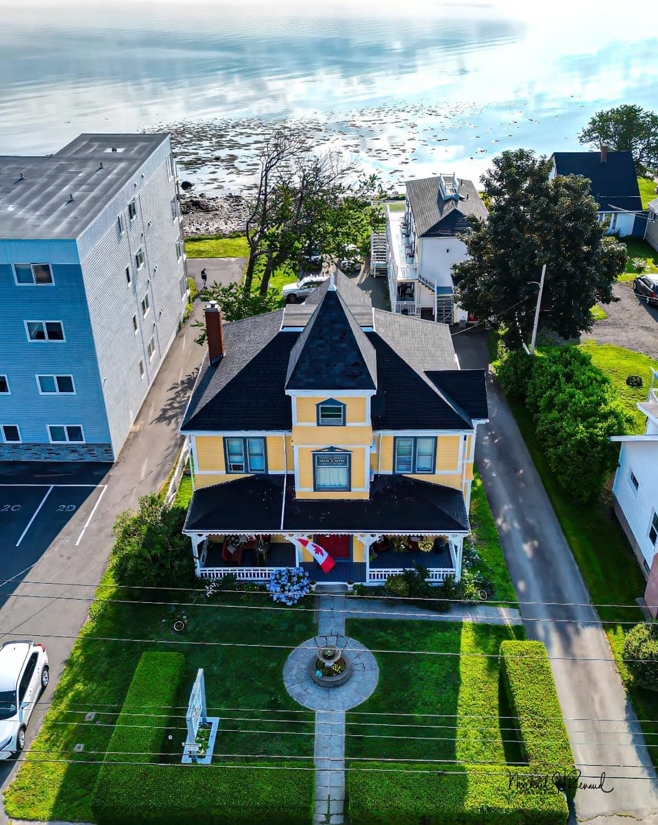 Property building, Sea view