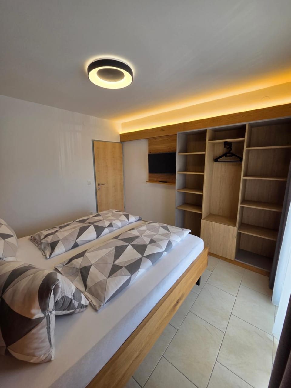 Bed, Photo of the whole room, Bedroom, wardrobe
