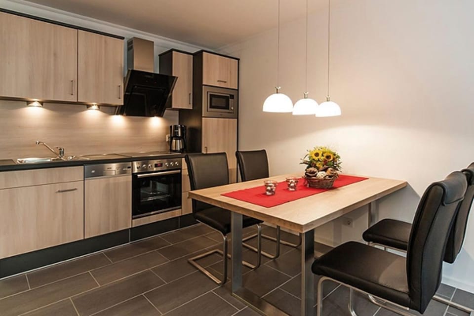 Les Belles, Haus Cecile, FW Attractive, Whg 4 Apartment in Zingst