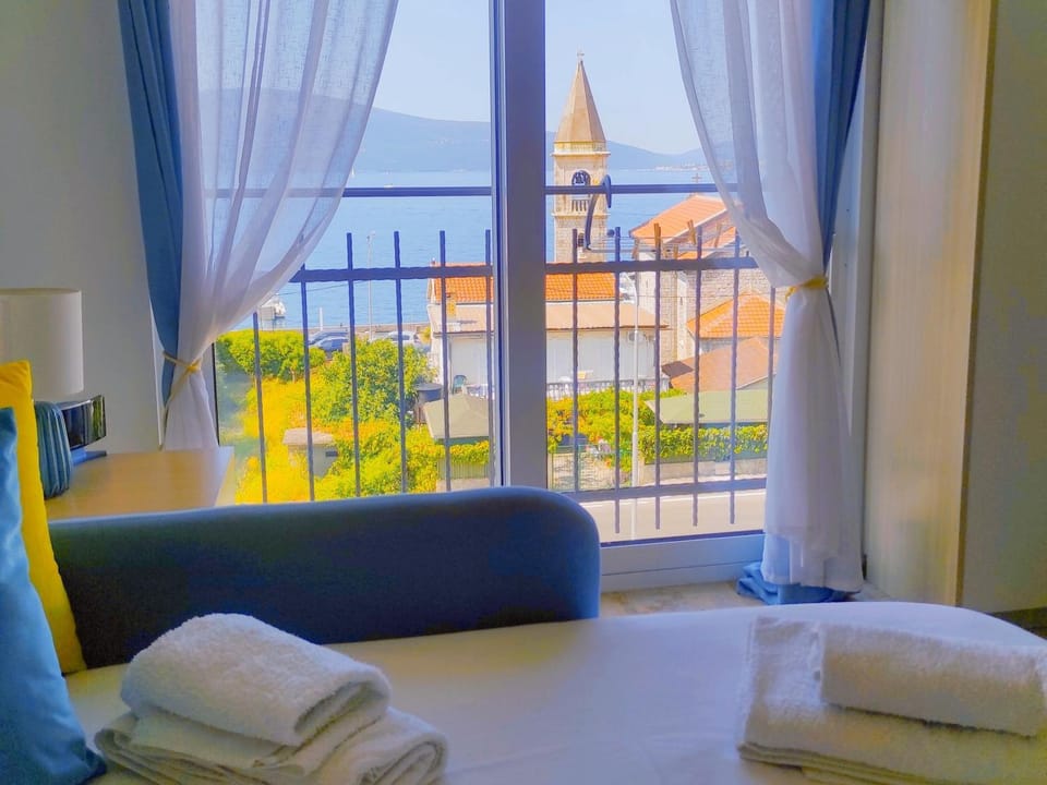 Natural landscape, View (from property/room), Bedroom