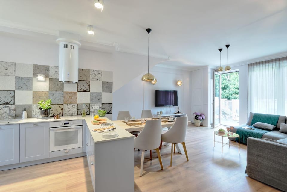 Kitchen or kitchenette, Living room, Dining area