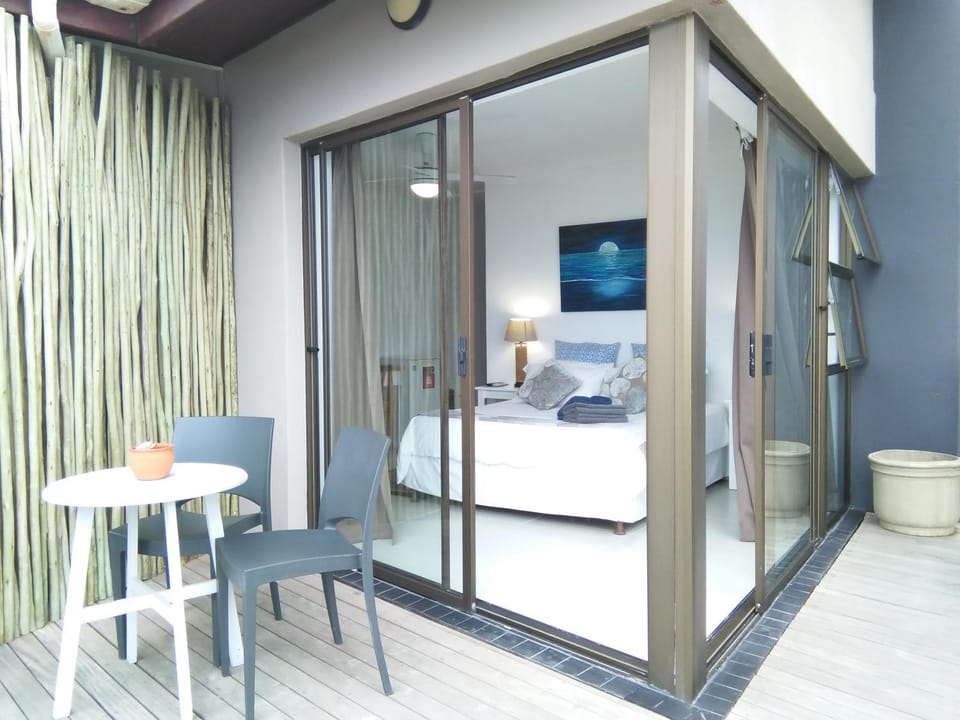 Balcony/Terrace, Photo of the whole room