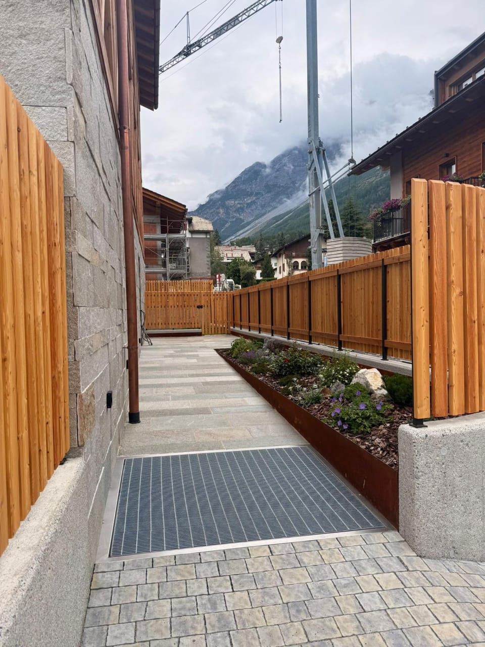 Property building, Day, Natural landscape, Mountain view
