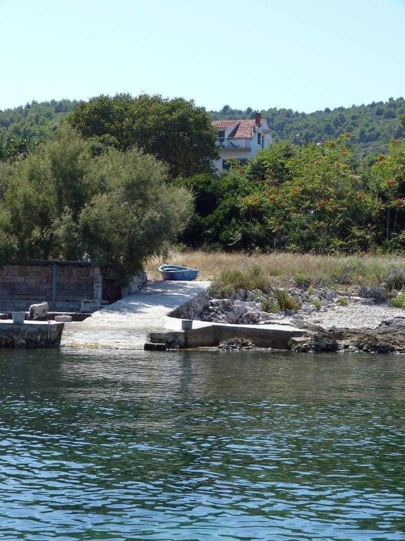 Neighbourhood, Natural landscape, Beach
