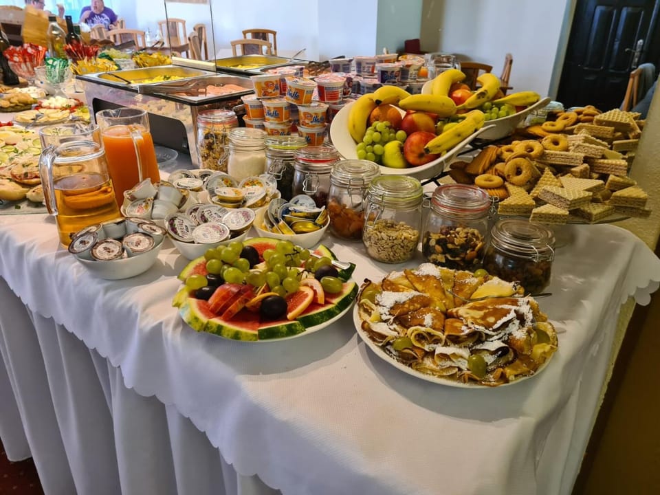 Buffet breakfast