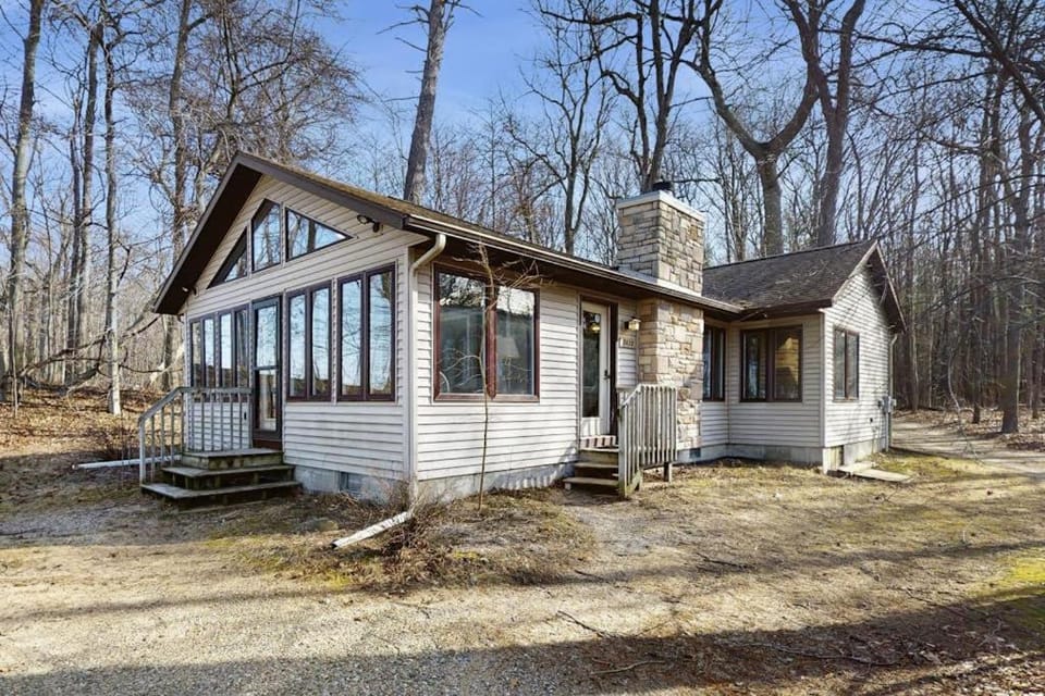 Beach Cottage House in Michigan