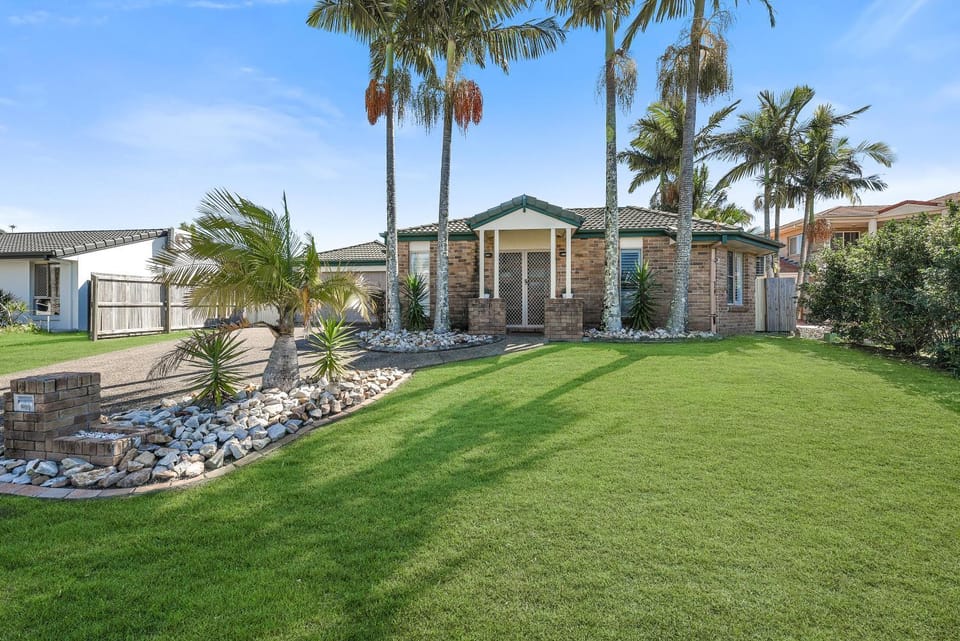 Property building, Garden