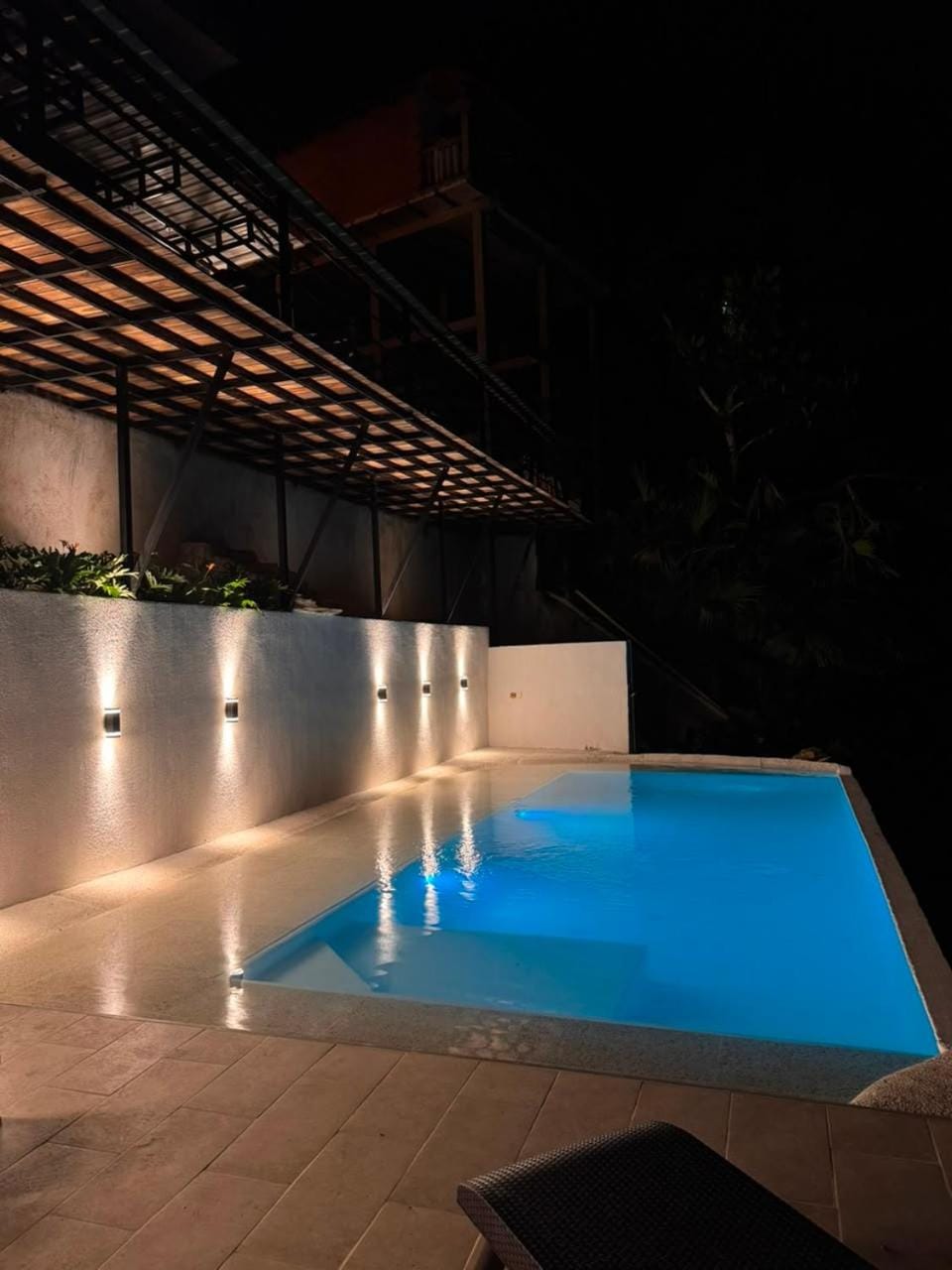 Swimming pool, Swimming pool