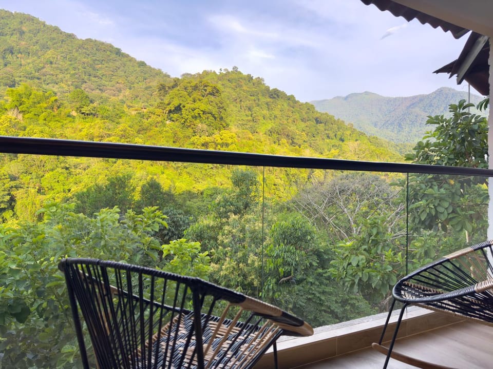 Balcony/Terrace, Mountain view