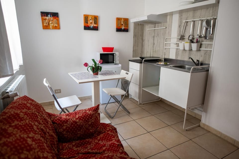 Property building, Restaurant/places to eat, View (from property/room), Balcony/Terrace, Food and drinks, Decorative detail, Logo/Certificate/Sign, Text overlay, Area and facilities, Breakfast, Lunch, acessibility