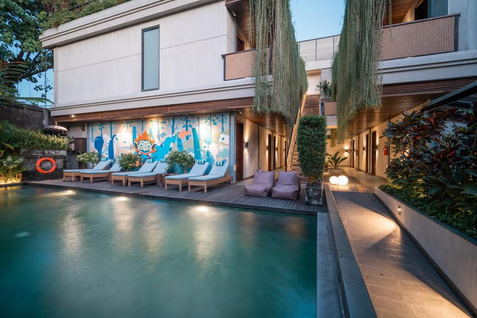Property building, Swimming pool