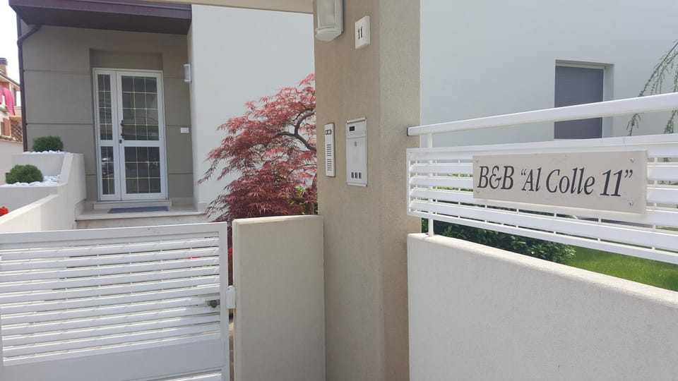Facade/entrance, Street view