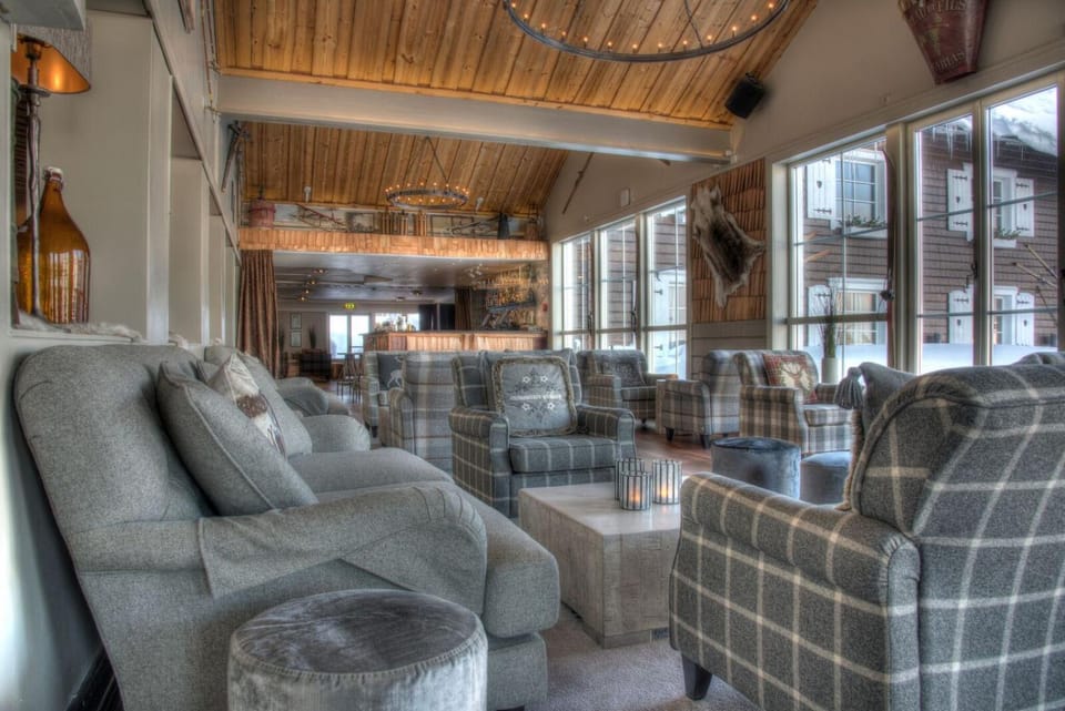 Lounge or bar