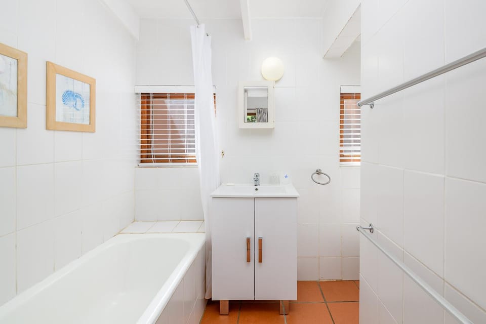 Bathroom, Bath