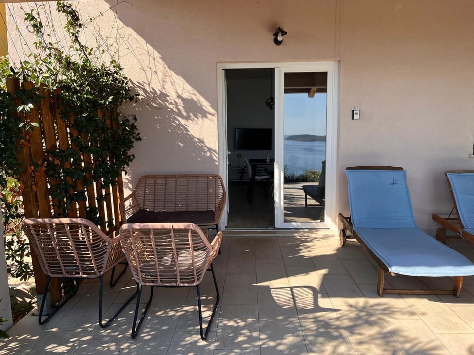 Apartments Vita - Modern apartments with a beautiful view of the Adriatic sea Apartment in Dubrovnik-Neretva County