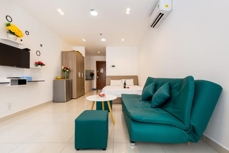 Sky Center Near Airport Apartment in Ho Chi Minh City