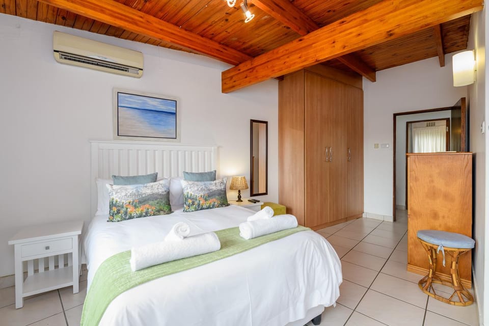 Bedroom, air conditioner