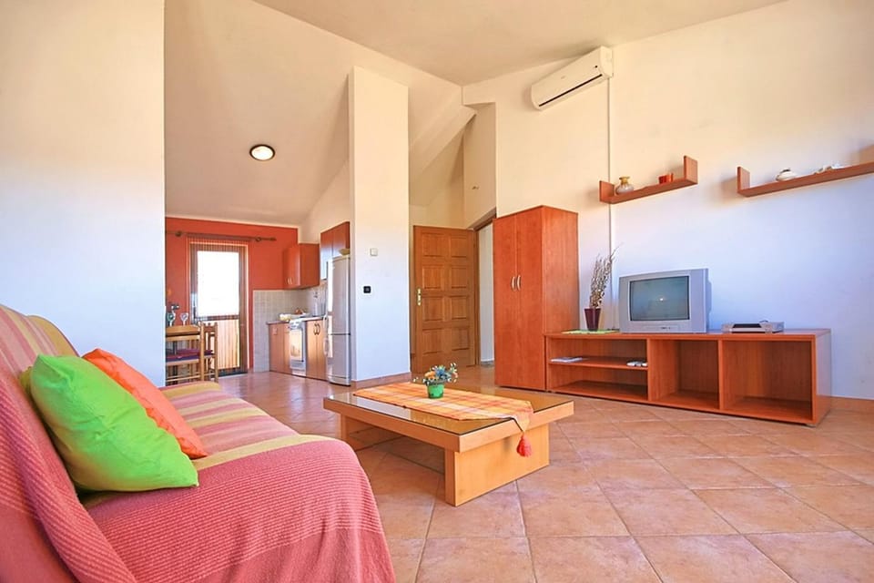 Living room, Photo of the whole room