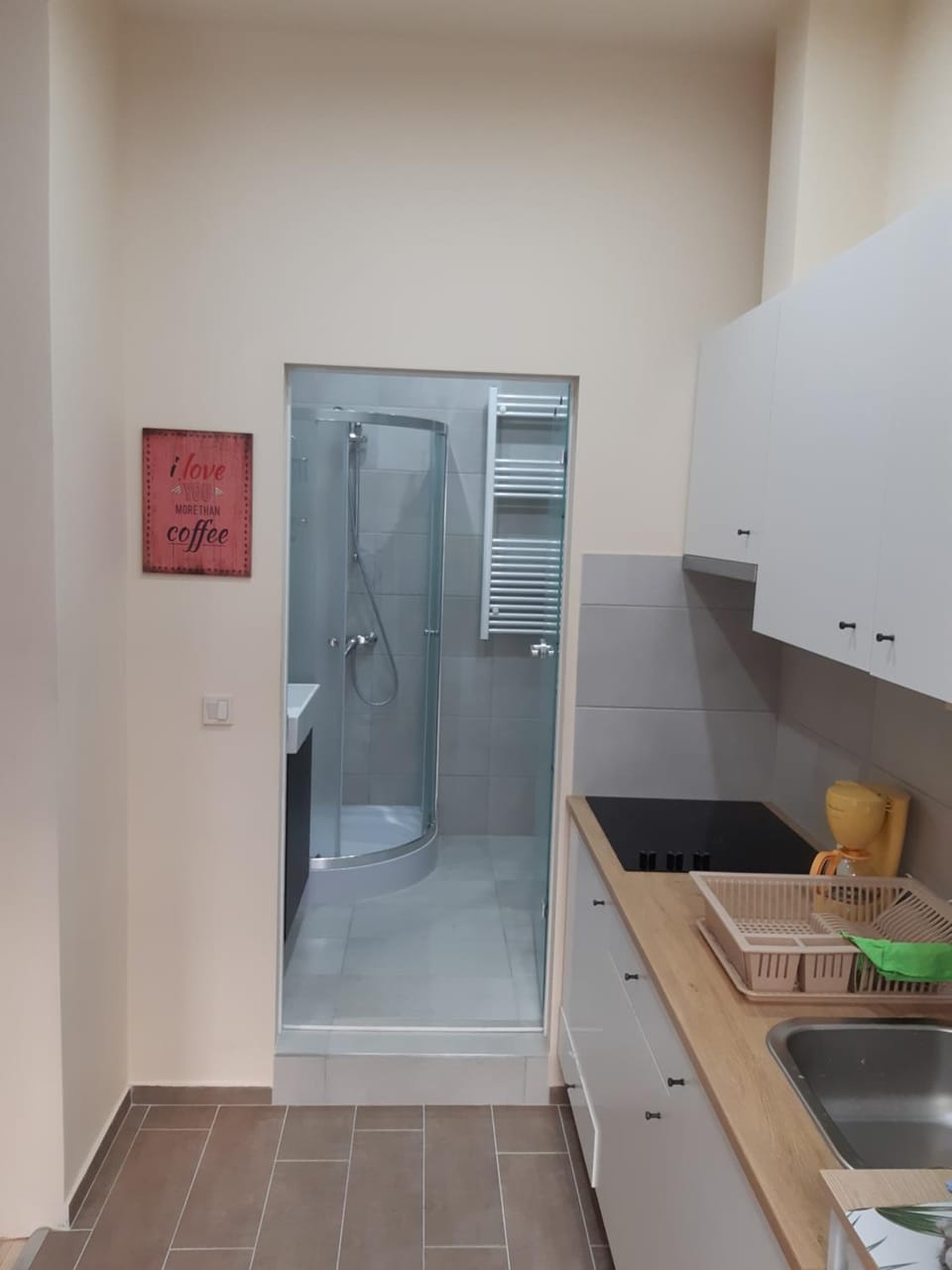 Bathroom, Kitchen or kitchenette