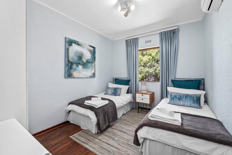 Bed, Bedroom, air conditioner