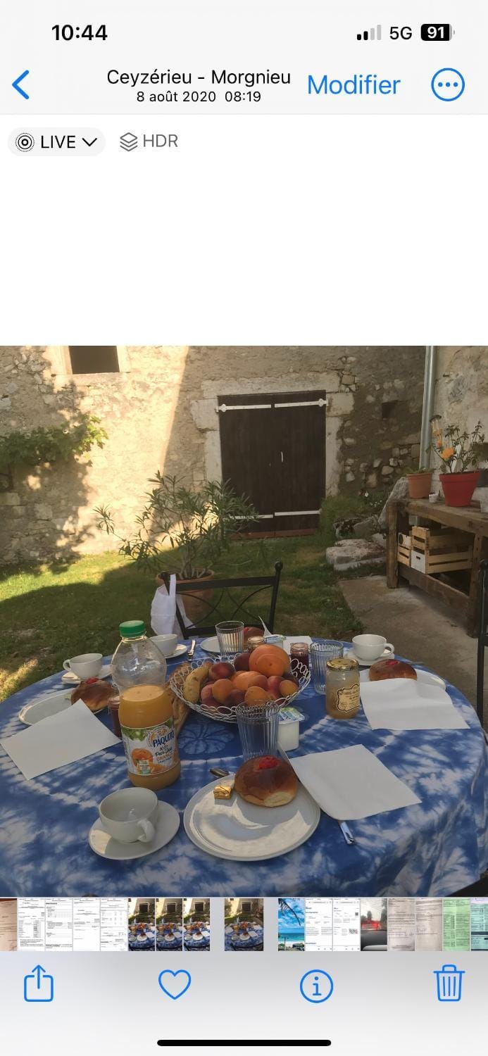 Chambres d'hôtes des Deux Lacs Bed and Breakfast in Auvergne-Rhône-Alpes