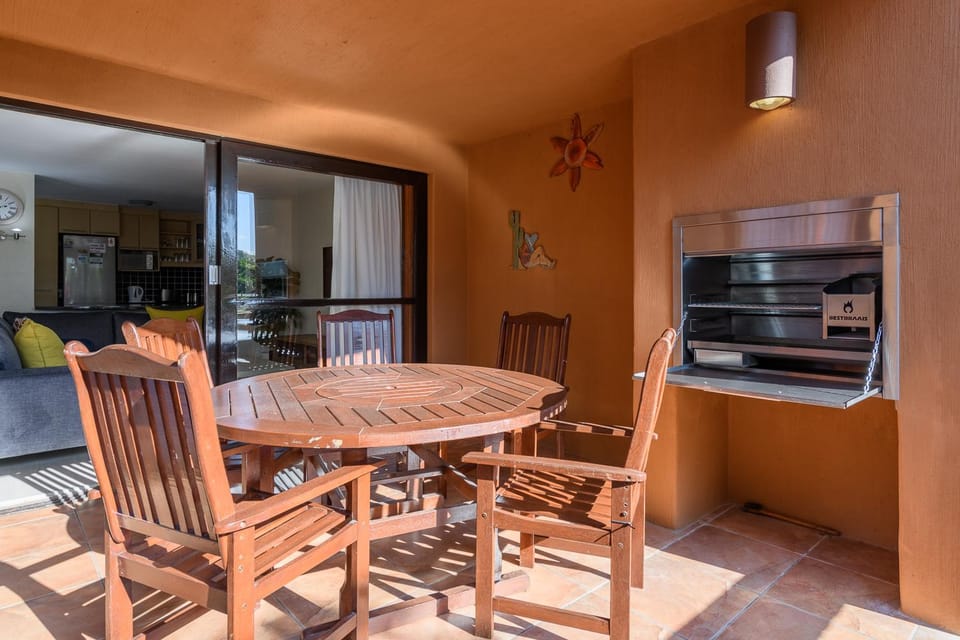 Property building, Patio, BBQ facilities, Kitchen or kitchenette