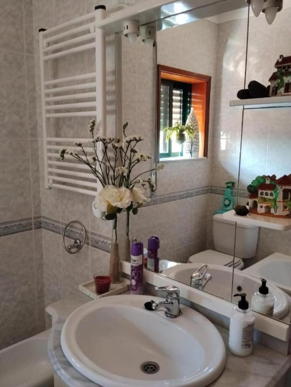 Lélé Bed and Breakfast in Vila Praia de Ancora